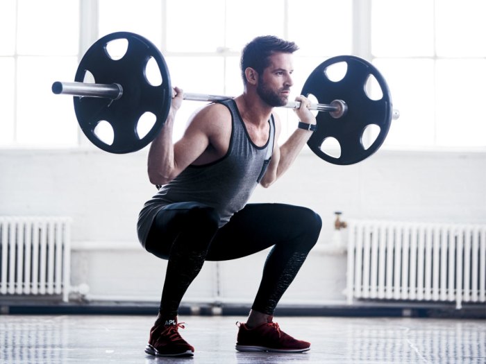 Weightlifting lifting 94kg athletes