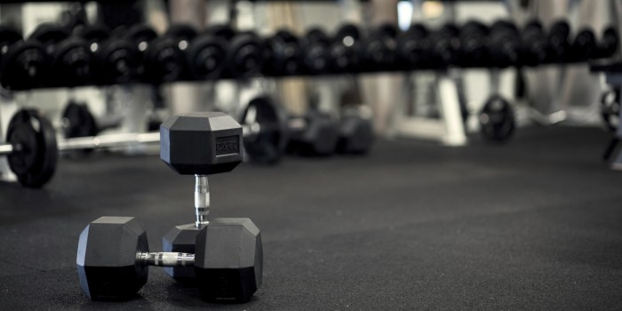 Weights lift lifting weight training athlete health